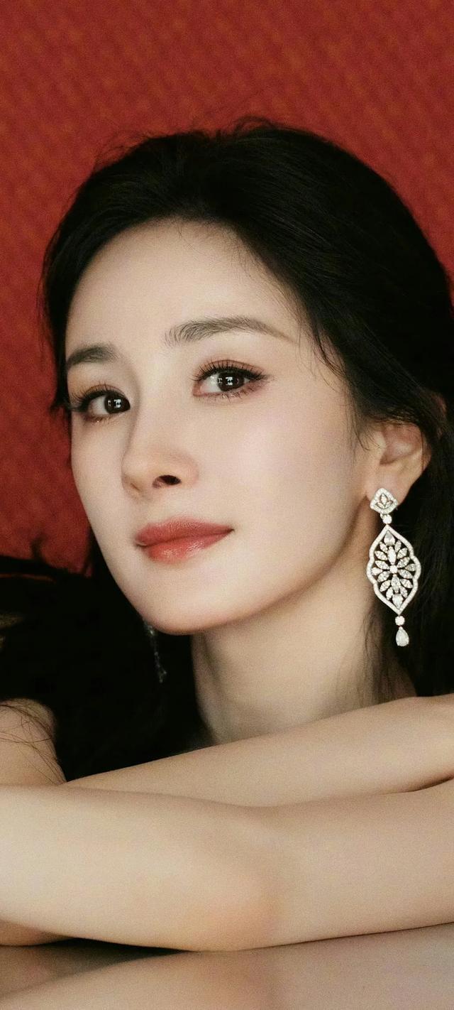 最新女明星图片大全，自然美景背后的鼓舞之旅